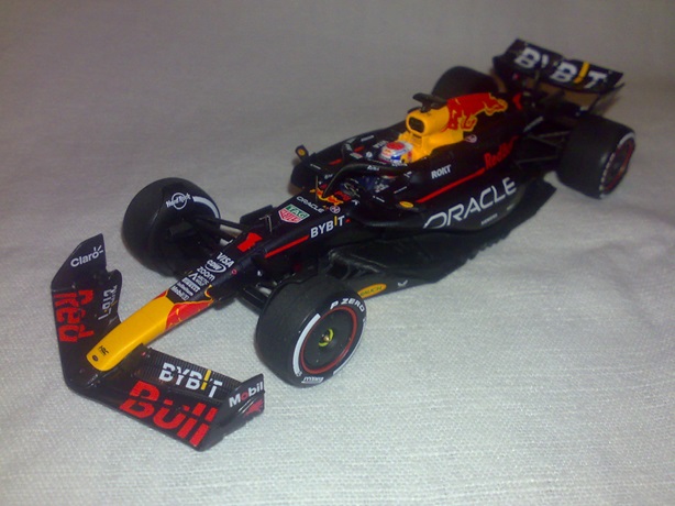 Red Bull RB20, Max Verstappen, GP Bahrajnu 2024 - Bahrain International Circuit